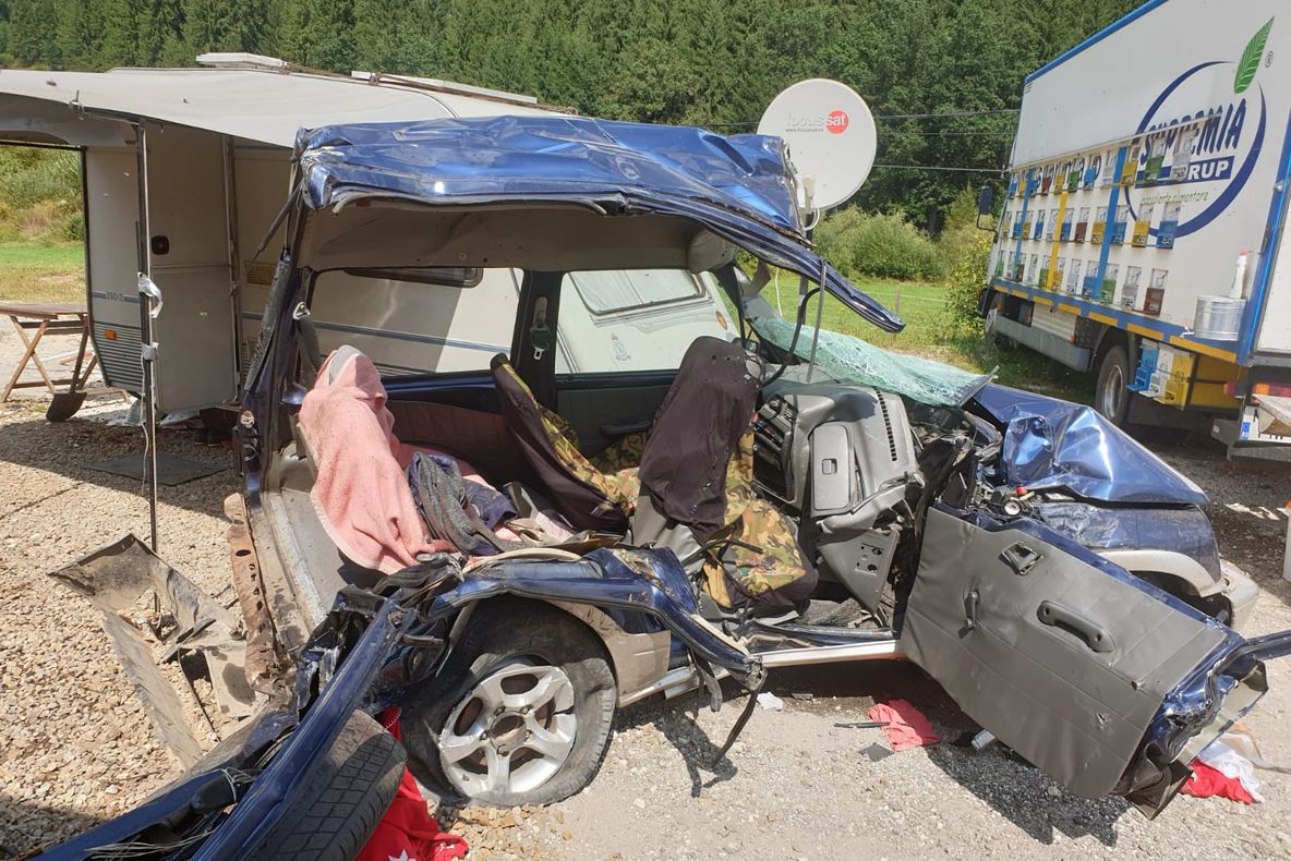 FOTO/ TRAGEDIE la Stânceni: trei morți într-un accident rutier