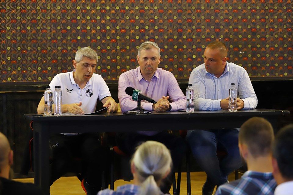 Academia de fotbal FK Csikszereda va înființa o bază sportivă la Târgu Mureș