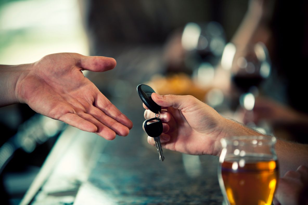 Conducea prin Târgu Mureș, noaptea la ora 2, cu alcoolemie de 0,92 mg/l