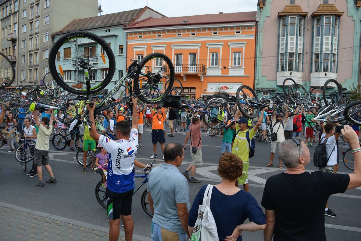 Război între primarul Dorin Florea și bicicliștii din Târgu Mureș