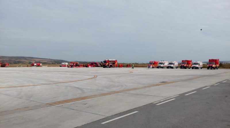 Un avion nu a reușit să se oprească pe pistă! EXERCIȚIU pe Aeroportul Transilvania