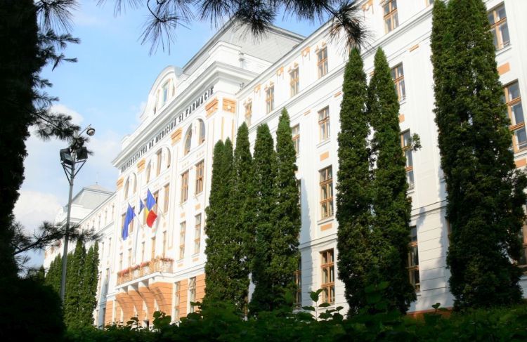 Târgu Mureș: Proiecte de prevenire a abandonului școlar în primul an de studii, la UMFST