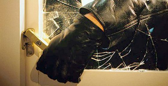 Un hoț a furat bunuri de peste 1.000 de euro din Beica de Jos. A fost reținut!