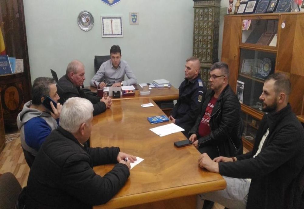 SITUAȚIE DE URGENȚĂ LA TÂRNĂVENI: Sunt acționate semnalele acustice și luminoase