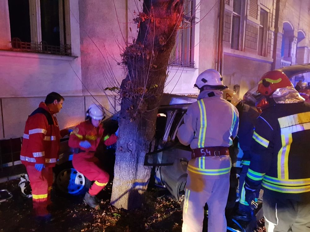 FOTO: Tânăra care a provocat accidentul de pe Bulevardul Cetății avea permis de o lună