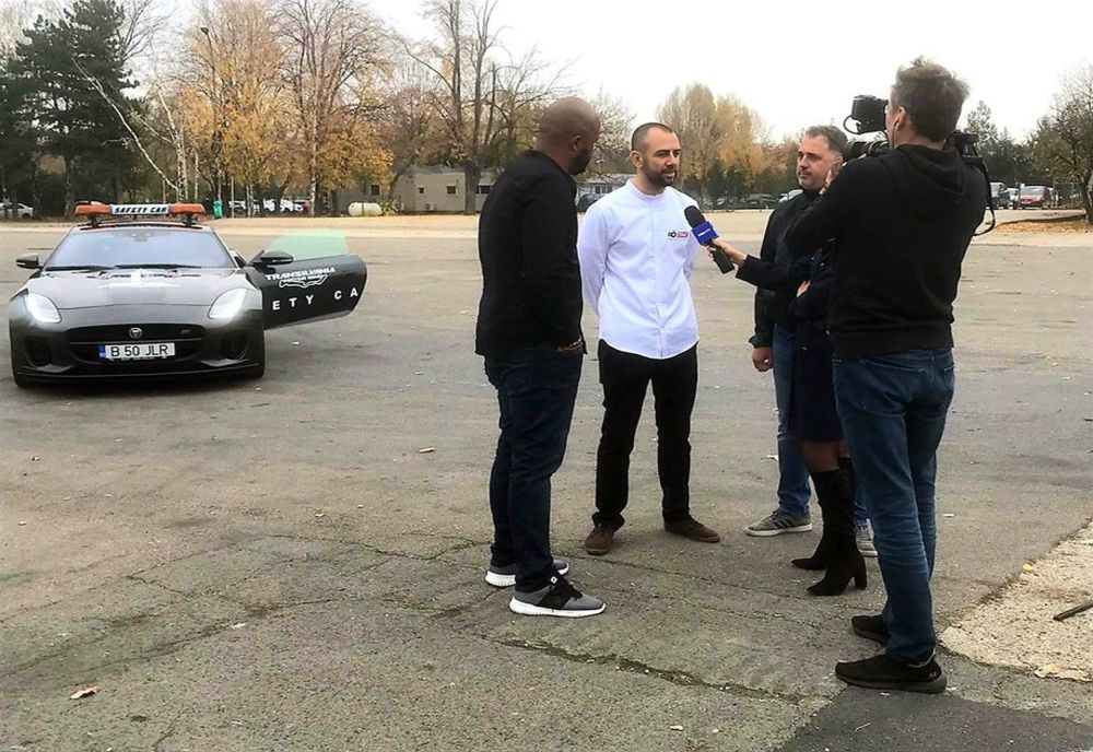 Safety car-ul Jaguar F Type sport și Cabral promovează județul Mureș