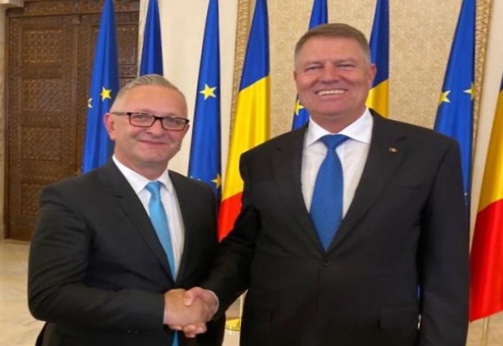 Senatorul Cristian Chirteș, singurul mureșean prezent la învestirea Guvernului, la Cotroceni