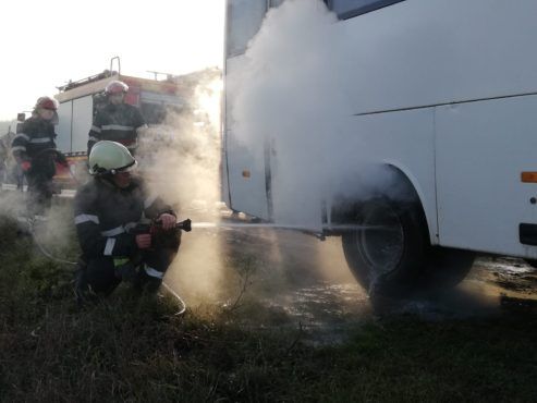 Un autobuz a luat foc la Balda. Nu sunt victime!