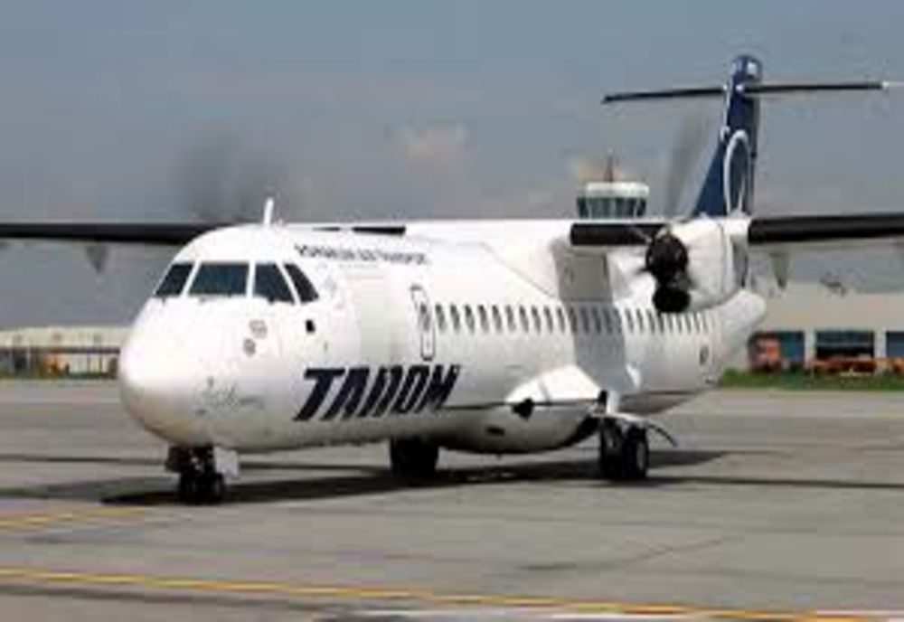 Scandaluri uriașe și angajări pe pile la TAROM! CINE a adus compania în pragul falimentului