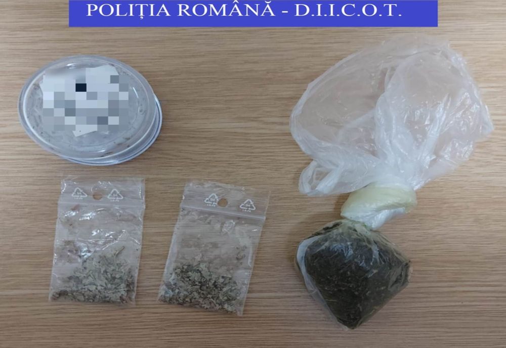 Percheziţii în judeţul Mureş la traficanţii de droguri! 5 persoane au fost arestate (FOTO)