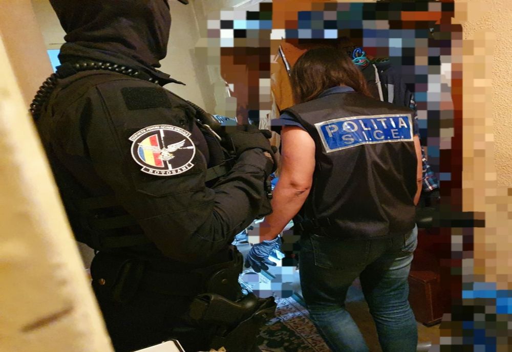 Percheziţii în judeţul Mureş! Doi bărbaţi reţinuţi după ce au dat o spargere la un restaurant