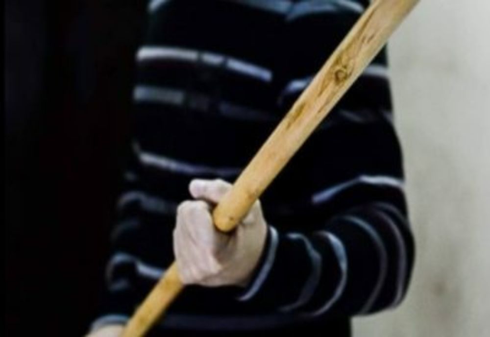 6 bărbaţi din judeţul Mureş s-au luat la bătaie! Patru dintre ei au fost răniţi şi au ajuns la spital