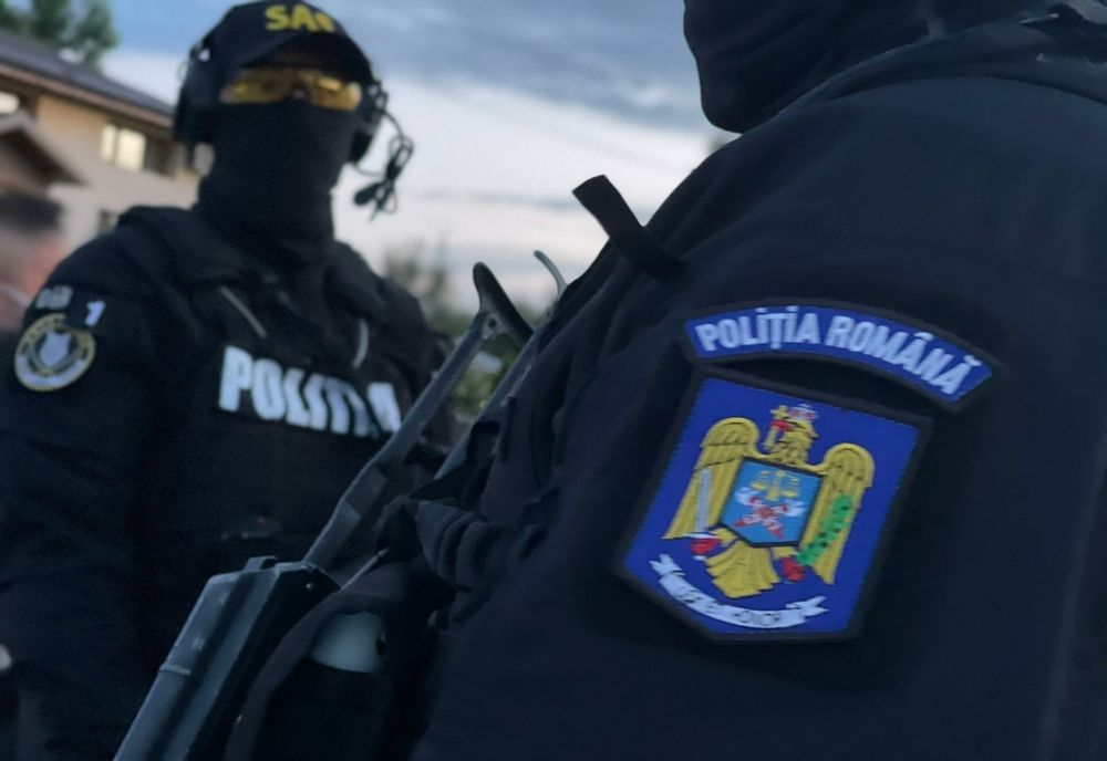 Percheziții în Daneș: arme, muniție și material lemnos, confiscate! Un brăbat a fost reținut