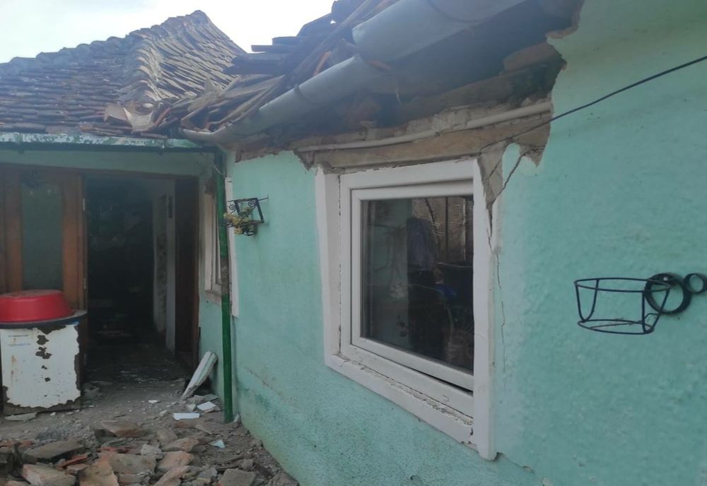 Explozie la o casă din Nadeș! Două persoane au suferit arsuri şi au ajuns la spital (FOTO)
