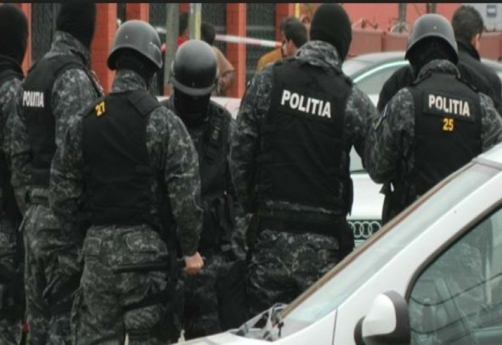 Percheziții în Bistrița-Năsăud, într-un dosar de trafic de migranți instrumentat de DIICOT Târgu Mureș