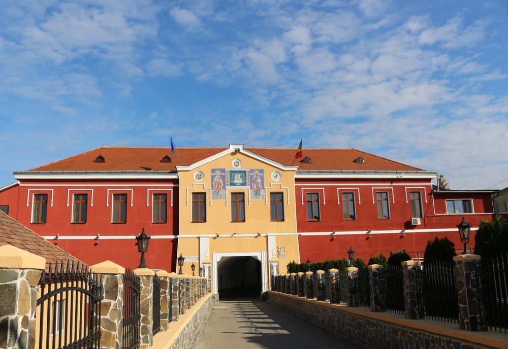 Tânăr din Mureş, dat în urmărire naţională pentru trafic de droguri, încarcerat la Penitenciarul Gherla