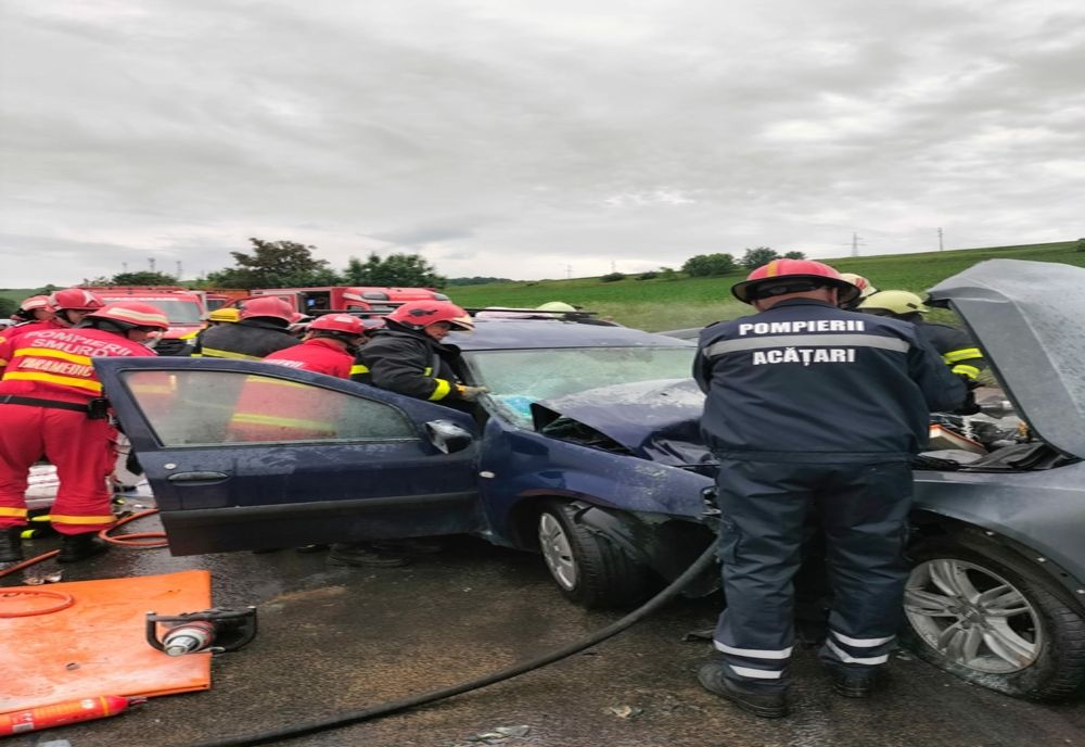 Grav accident în Mureş! 8 persoane au ajuns la spital (FOTO)