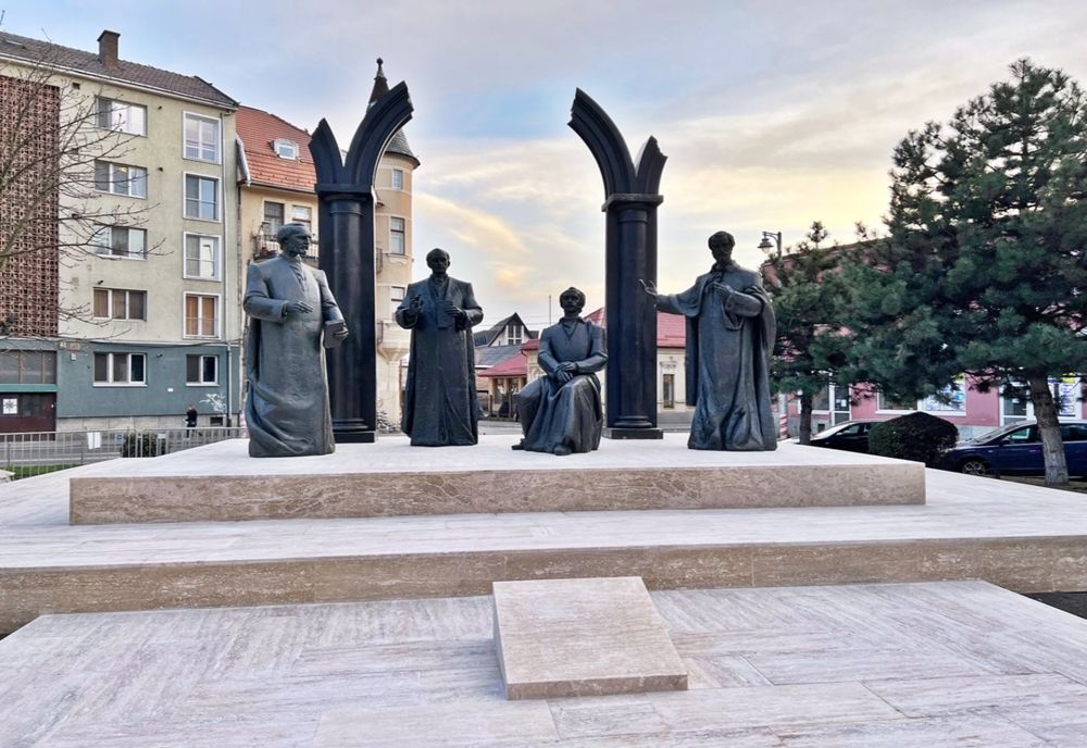 Grupului statuar “Școala Ardeleană” va fi inaugurat în preambulul Zilelor Târgumureșene