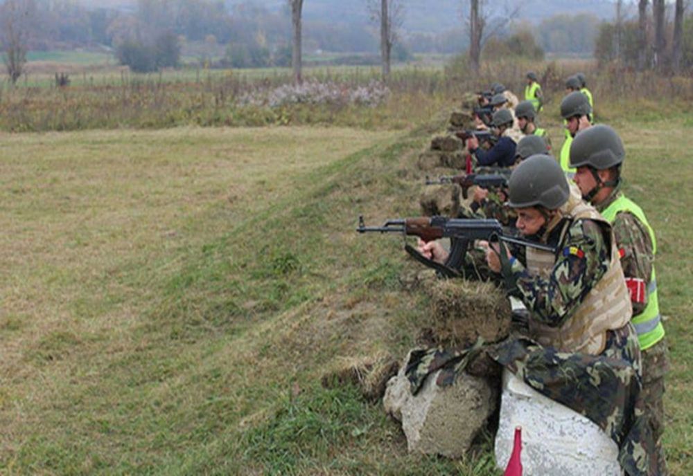 Exerciţii de tragere cu muniţie reală în Poligonul Sângeorgiu de Mureș
