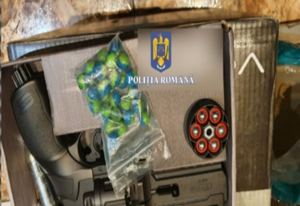 Percheziţie în Târgu Mureş! Poliţiştii au confiscat arme şi muniţie (FOTO)