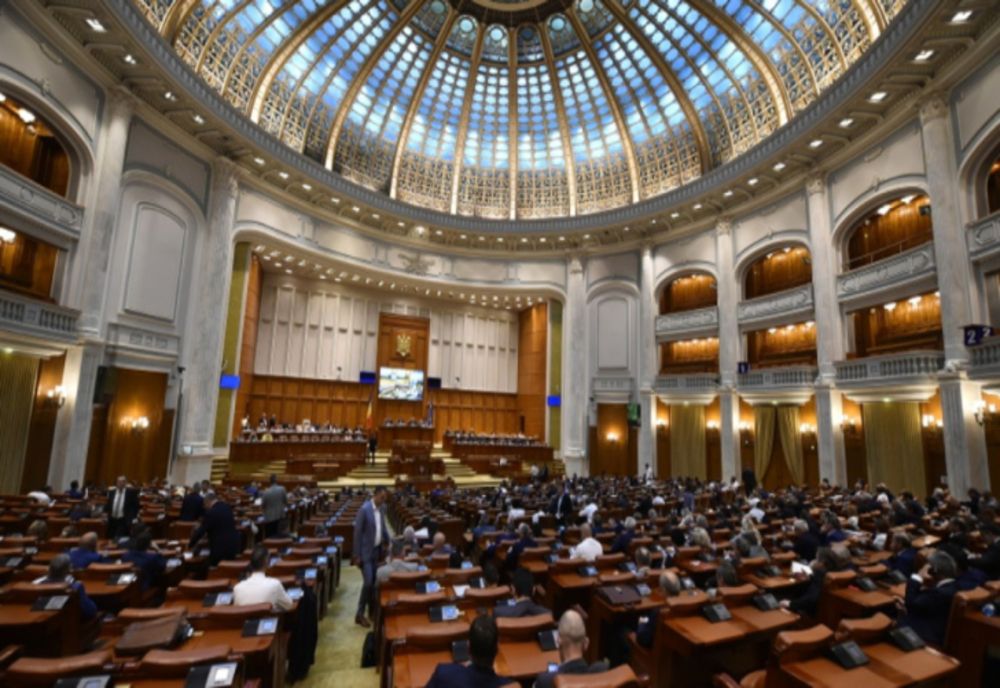 Eliminarea pensiilor speciale, pusă „pe așteptare” de Senat. Termenul de adoptare, prelungit