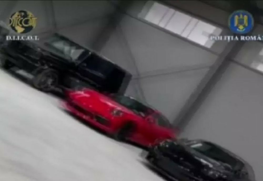 DIICOT a confiscat o colecție auto de 1,5 milioane de euro. Grupare acuzată că a obținut credite de 7 milioane folosind documente falsificate