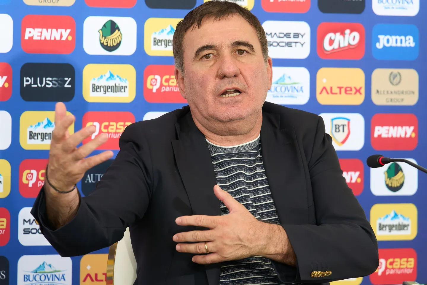 Gheorghe Hagi a anunțat lotul României pentru Liga Națiunilor. 33 de jucători convocați