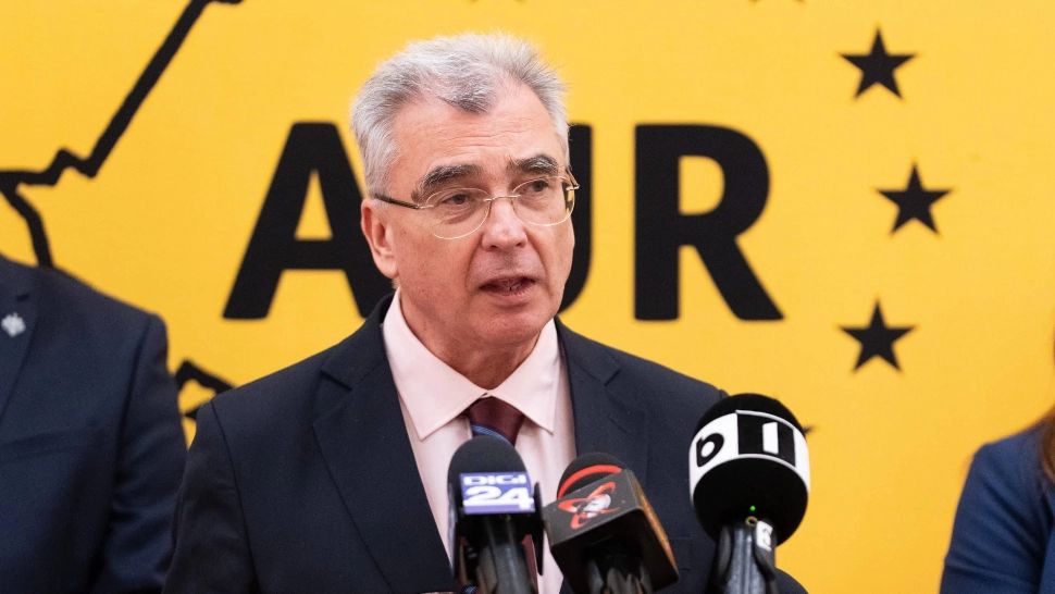 Petrișor Peiu (liderul senatorilor AUR): „Guvernul Bolojan folosește programul SAFE pentru a finanța industria altor state, în timp ce România se împrumută”