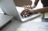 Jocuri online populare în 2026: de la fotbal virtual la competiții și lumi fantastice