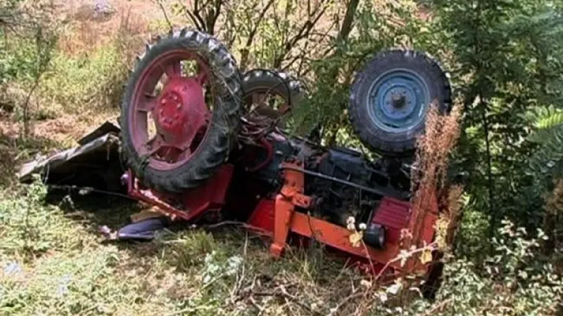 barbat-gasit-mort-sub-un-tractor-rasturnat-pe-camp-263061