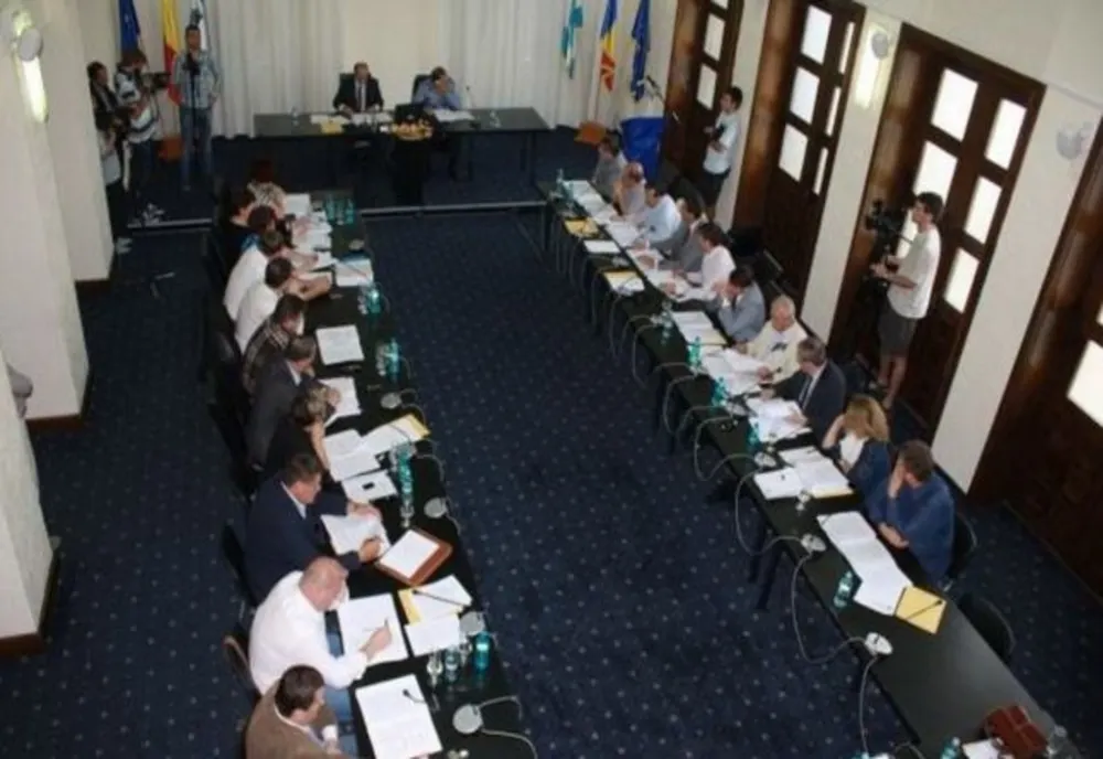 AZI, ORA 14: Vor răspunde consilierii locali la convocarea primarului Dorin Florea?