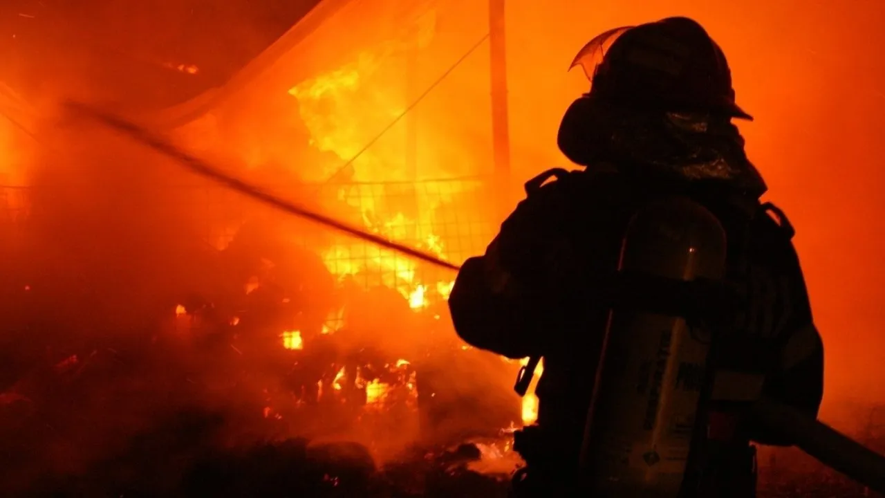 incendiu-noaptea_40753000-1280x720
