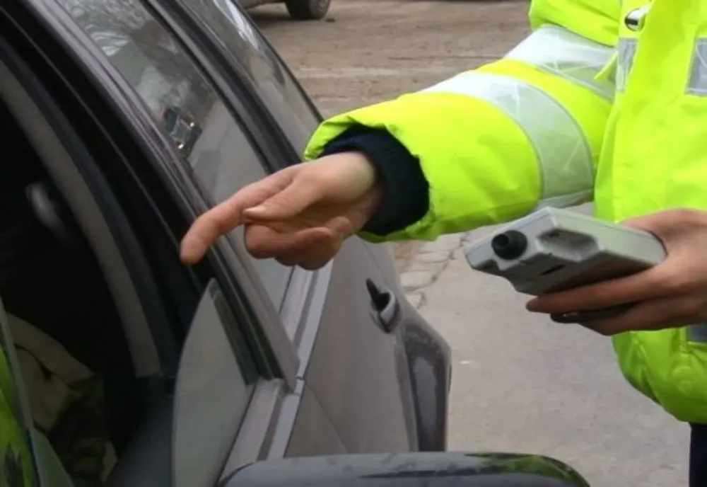 Şofer beat prins la volan de poliţiştii din Târnăveni