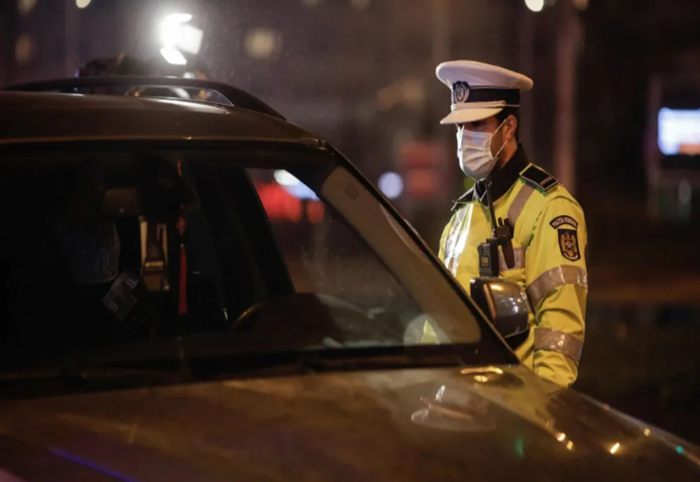 Peste 200 de sancțiuni contravenționale, aplicate de polițiștii mureșeni persoanelor care nu au respectat măsurile impuse în pandemie