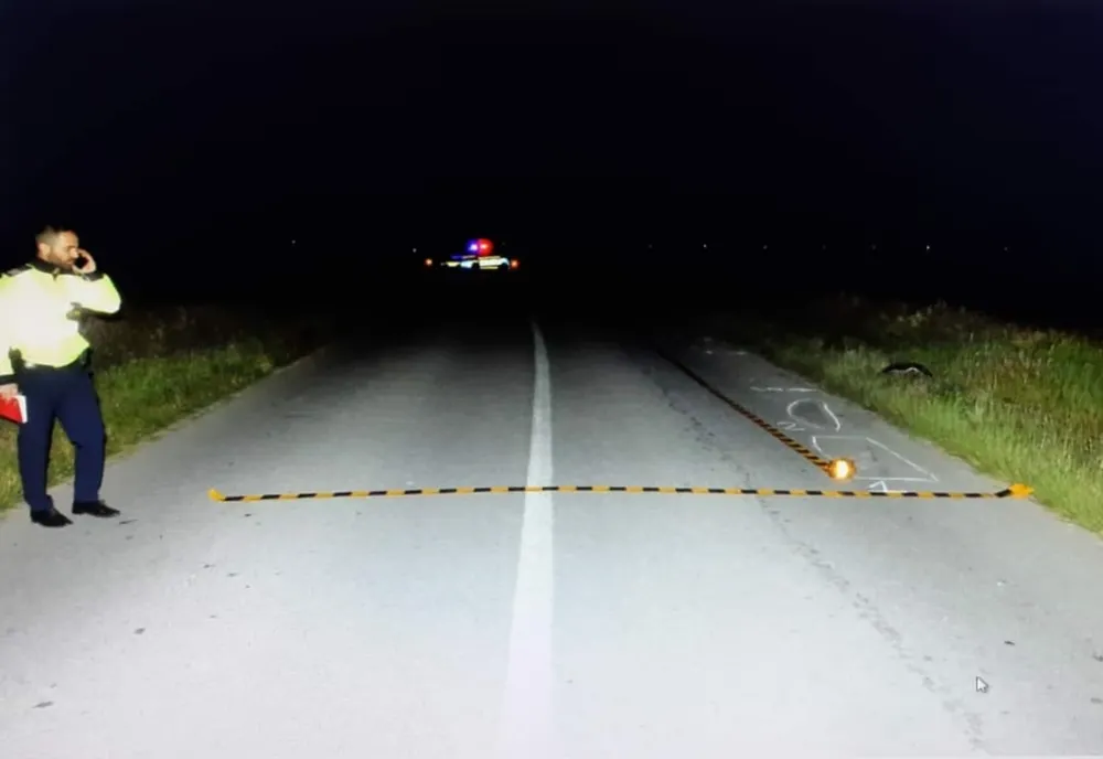 Grav accident în judeţul Mureş! Un bărbat care se afla căzut pe şosea a fost lovit mortal de două maşini