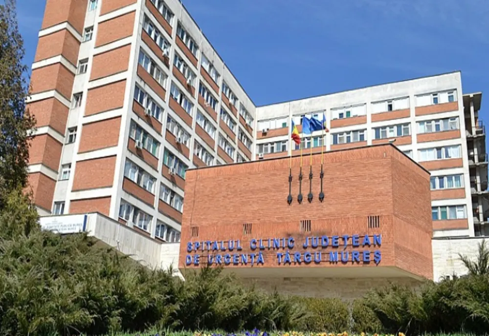 Misiune dificilă a medicilor din cadrul Spitalului Clinic Judeţean de Urgenţă Târgu Mureş pentru salvarea mâinii unui copil de aproape 2 anișori