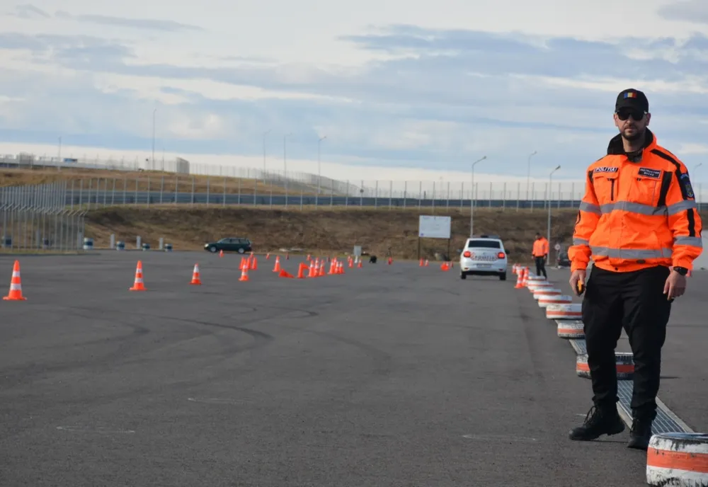 Mureş: Pregătiri intense ale poliţiştilor pe linia de conducere defensivă