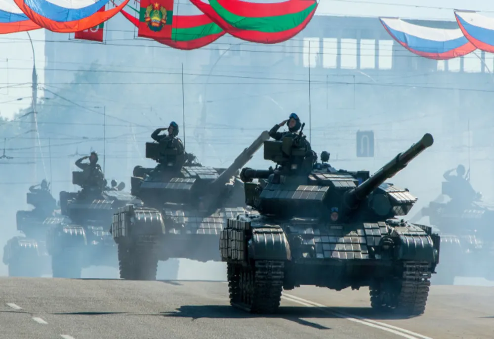 Tensiuni între NATO și Rusia după declarațiile amiralului Cavo Dragone: Moscova acuză o „escaladare iresponsabilă”