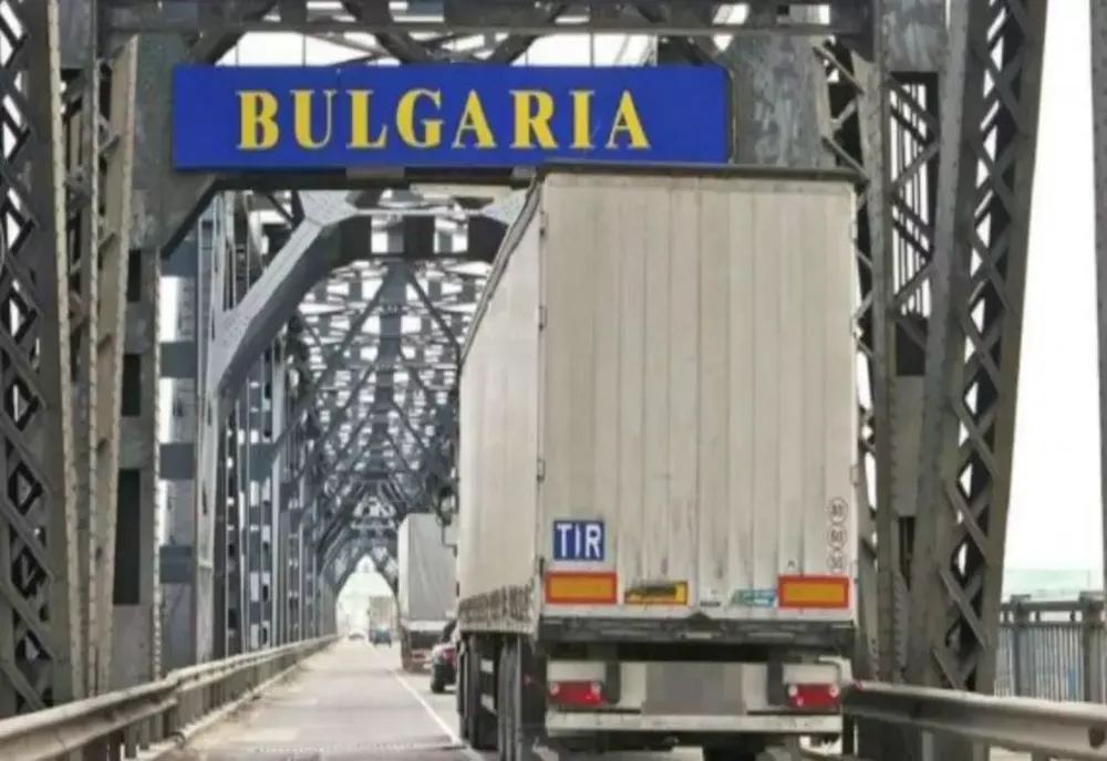 CIRCULAȚIA PE PODUL DE LA RUSE, DESCHISĂ ÎN PREAJMA SĂRBĂTORILOR DE IARNĂ