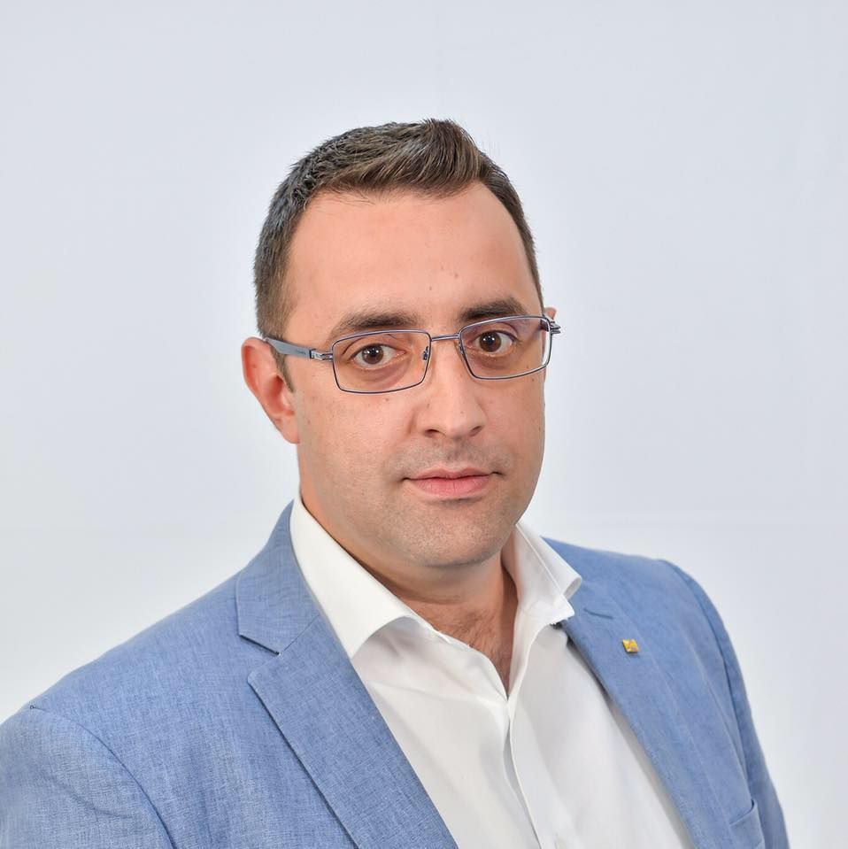 F01EDF78-947C-42FA-B696-665126C83B24