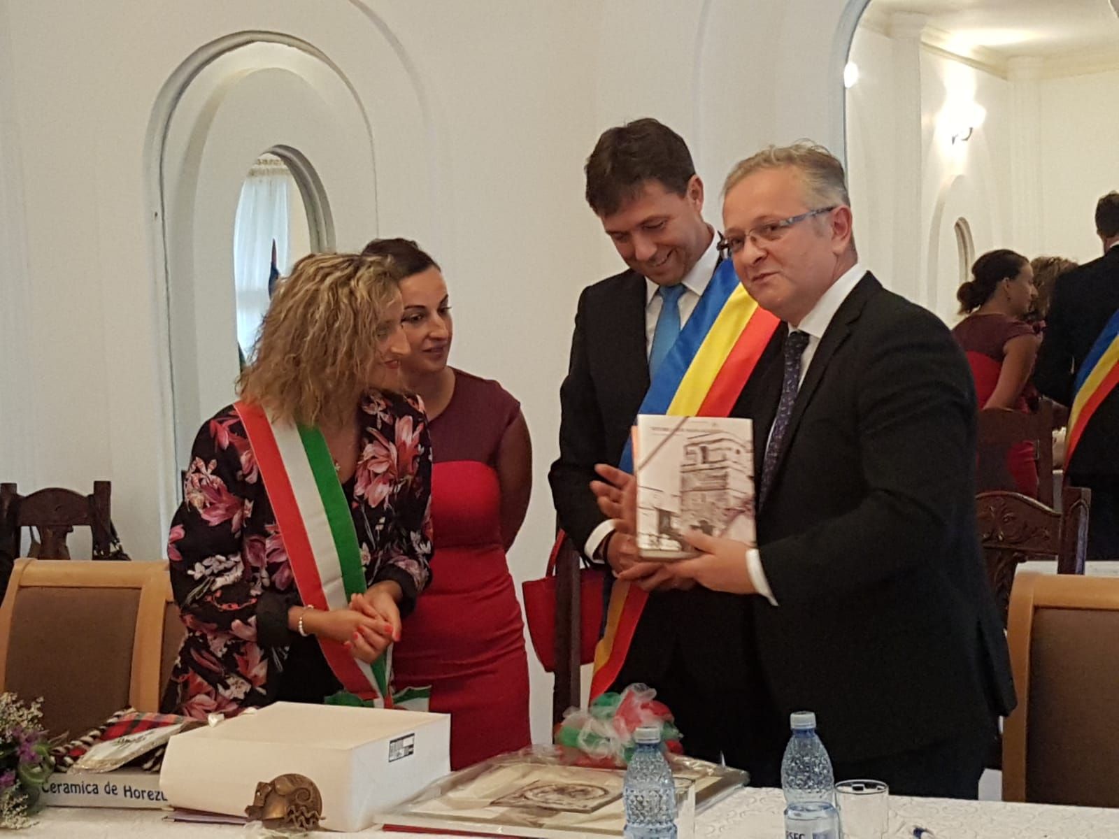 2EAD914D-A649-4D9E-97ED-20377C5E33D7