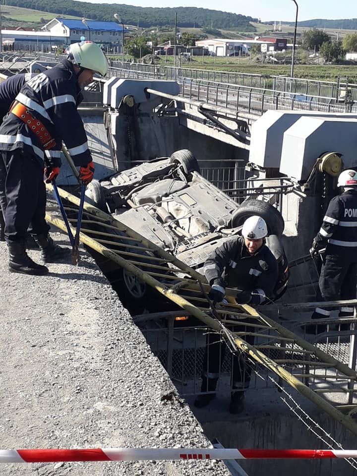 7DD81CAC-0F8B-45E6-8C6F-5B004270FCA0