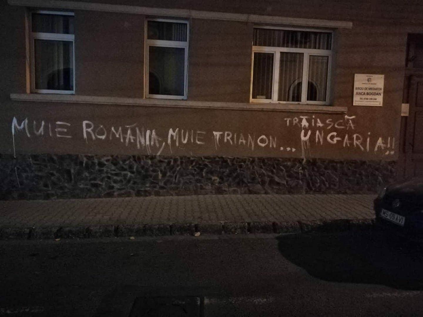 1DEDFD99-A1C2-4D82-B509-D8954642217B