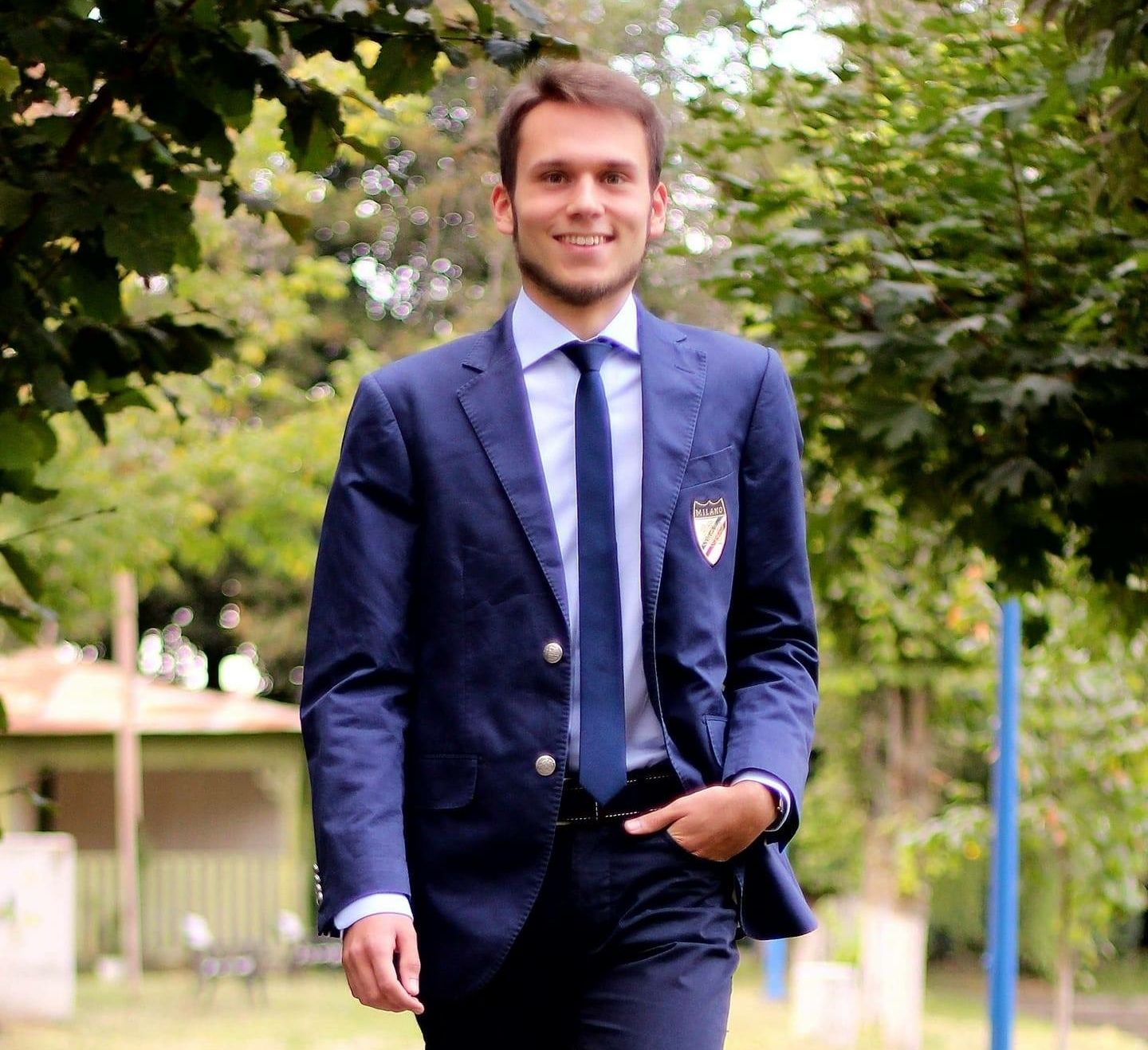 6D9DEBAA-33F1-4324-9670-240A8F32A975