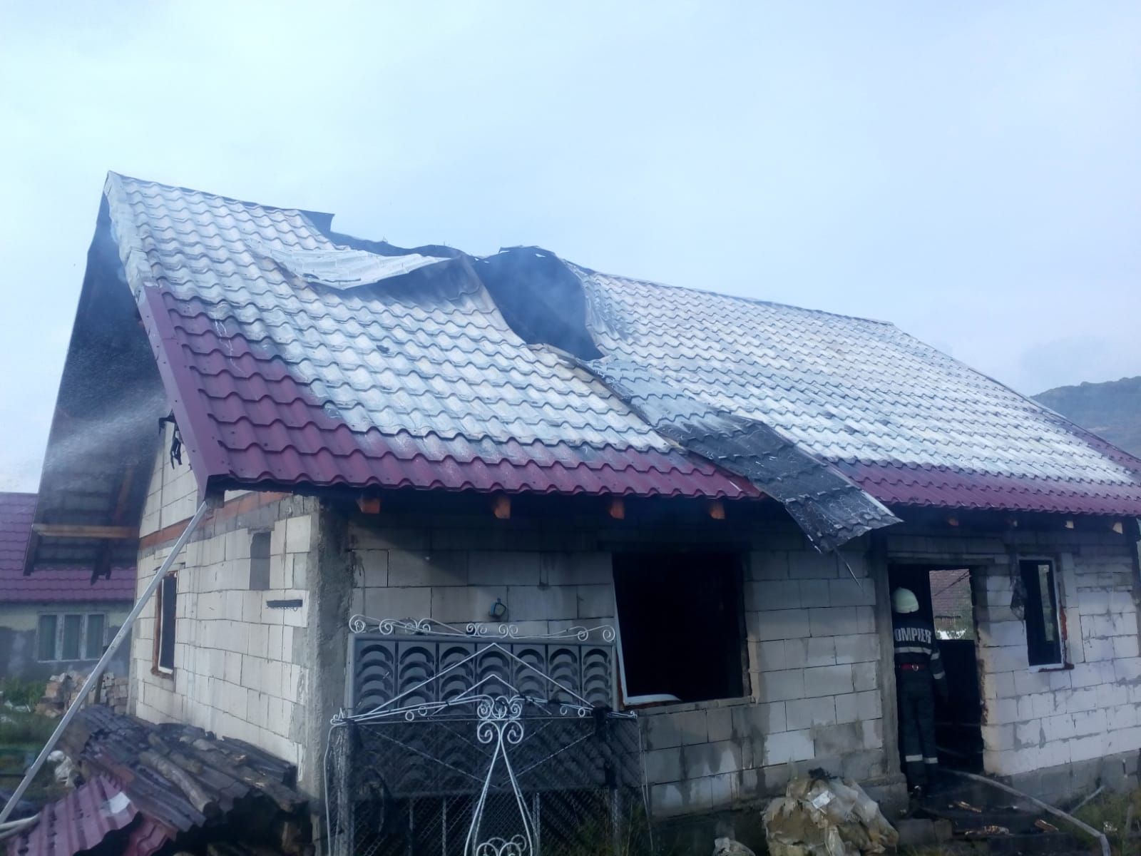 E74D6856-8B67-4A07-8247-374B3D52CE06