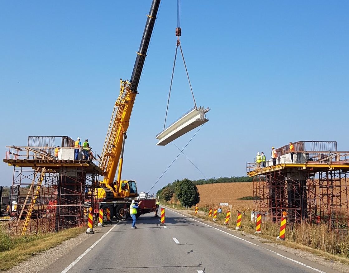 4B7D2048-407E-448F-9A53-855FFAB2B498