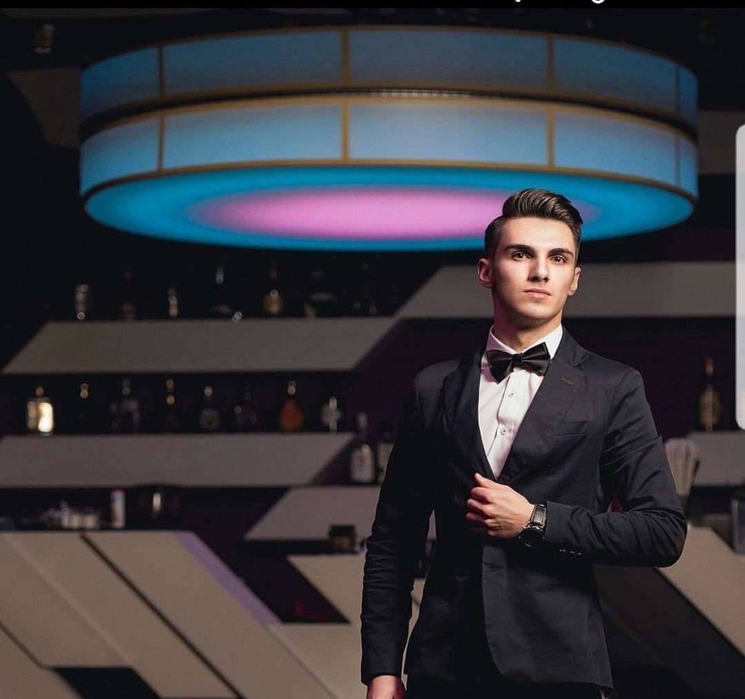 6A7C31E7-6093-48BA-8345-81BC3A7406DE