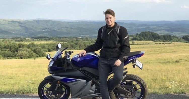 C0AB725B-9F83-42F9-9FF5-BE369A41D28E