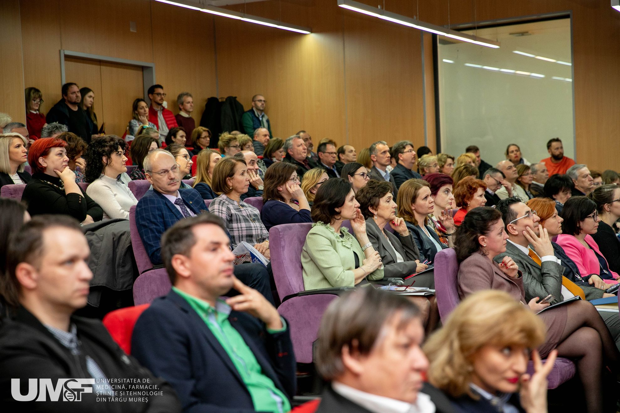 2-Foto-raport-rector