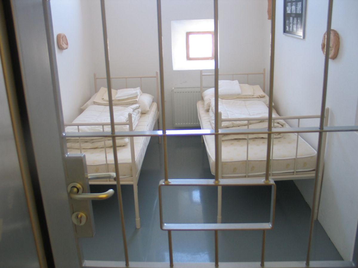 hostel-inchisoare-slovenia-2